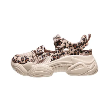 Модни дишащи дамски обувки с леопардовым принтом, лятна новост 2023 г., удобни дамски сандали на платформа