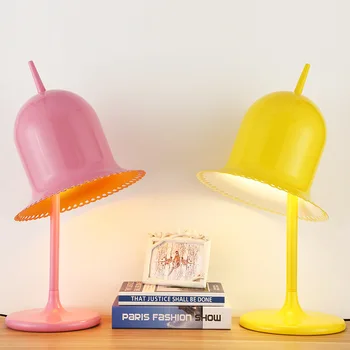 Скандинавските съвременни настолни лампи във формата на шапка, прости и креативни цветни осветителни тела за хол, прикроватной нощни шкафчета за спални за момичета, индивидуален декор, настолна лампа